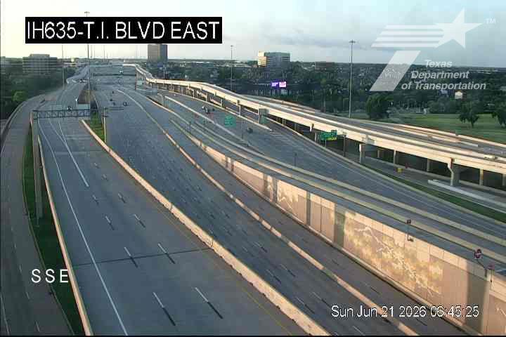 Live snapshot from IH635 @ T.I. Blvd East