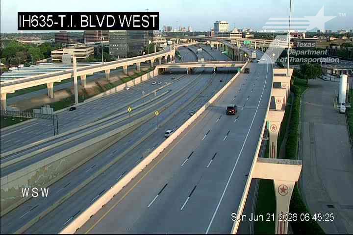 Live snapshot from IH635 @ T.I. Blvd West
