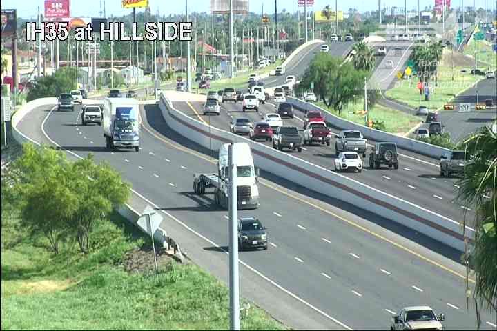 Live snapshot from IH35 @ Hillside