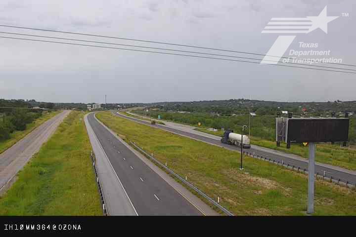 Live snapshot from SJT IH 10 at Ozona - West (MM 364)