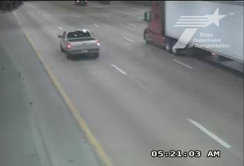 Live snapshot from Spur 366 @ WB Tunnel Cam 6