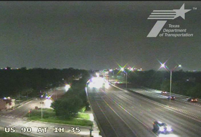 Live snapshot from US 90 at IH 35