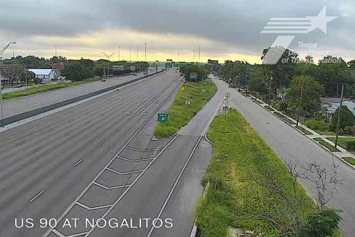 Live snapshot from US 90 at Nogalitos
